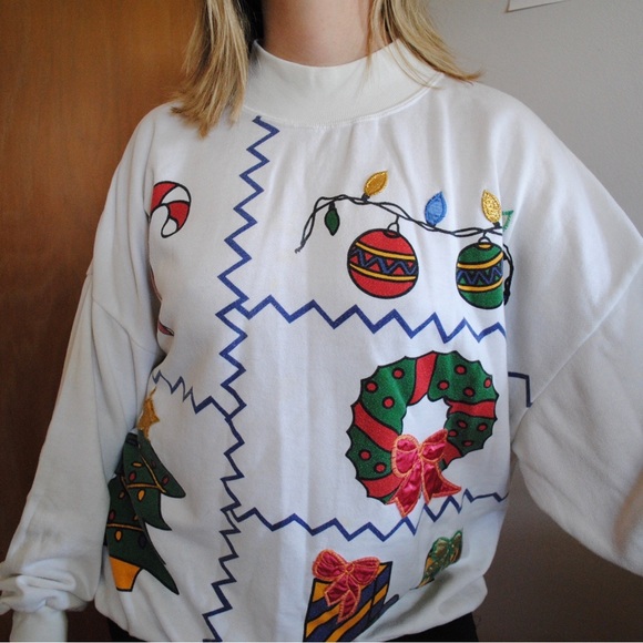 Vintage Christmas sweatshirt! - Picture 2 of 6